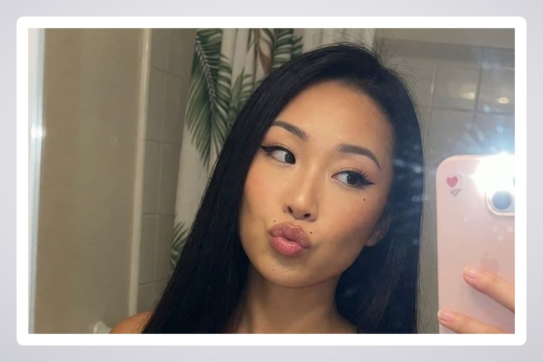 Topless bathroom mirror kiss selfie