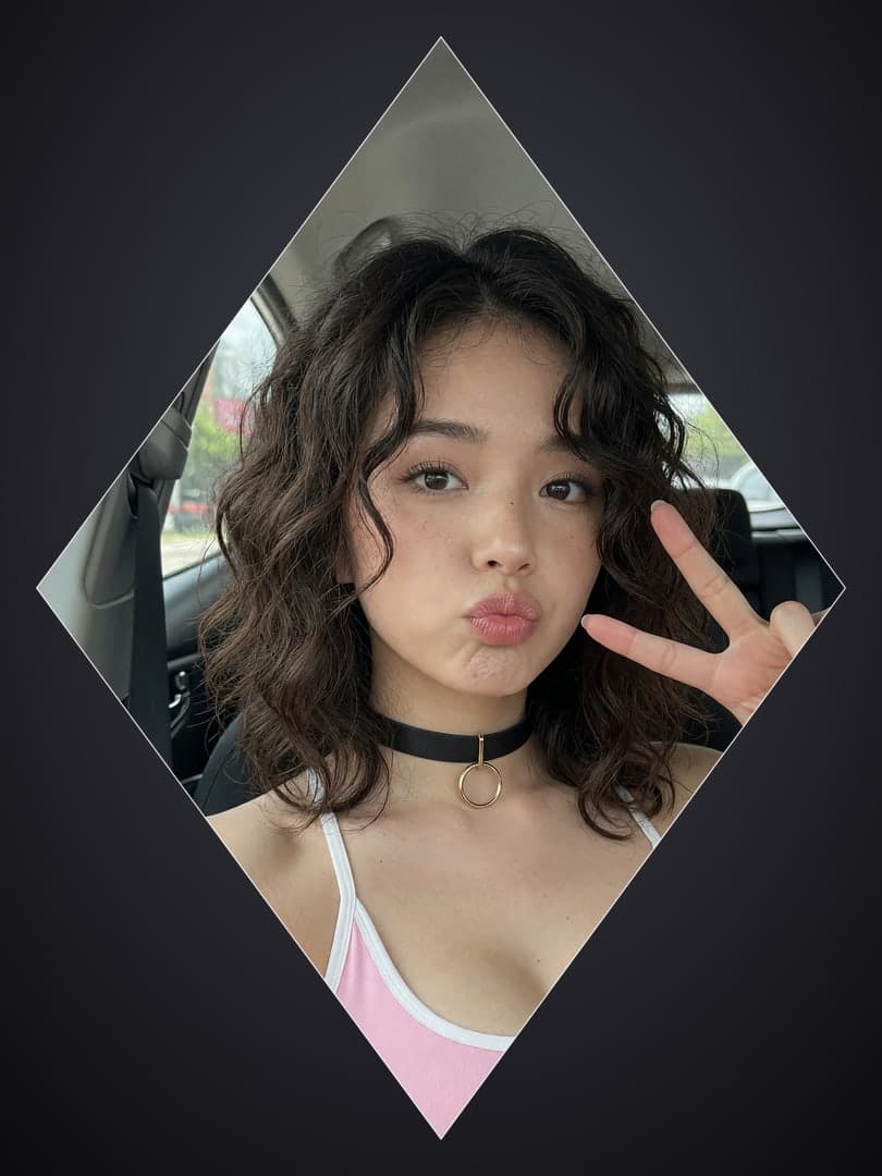 Slim Asian cleavage car selfie