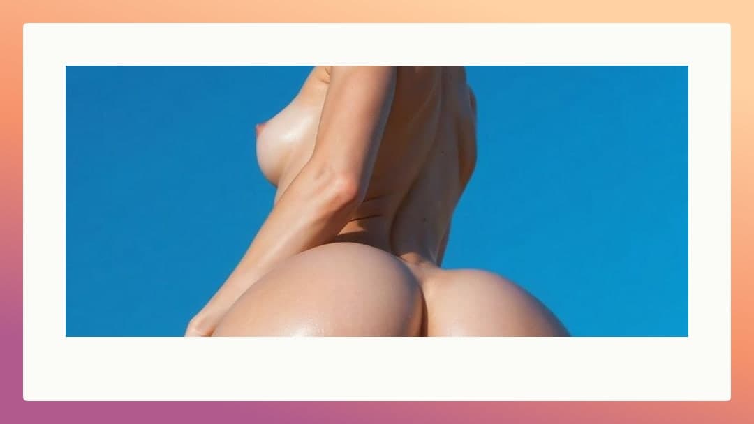 Nude curvy Asian outdoors from behind